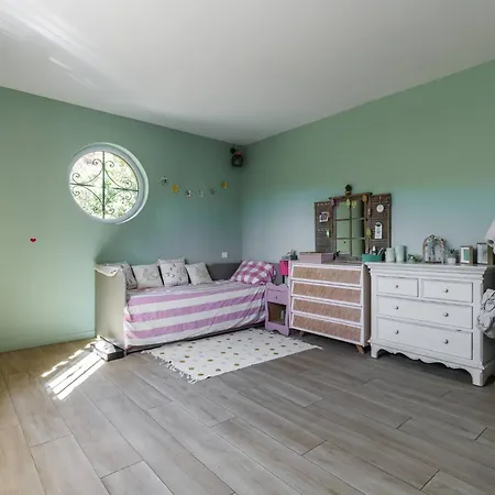 Charming Provencal Family House With Swimming Pool *