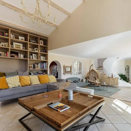 Holiday home Charming Provencal Family House With Swimming Pool
