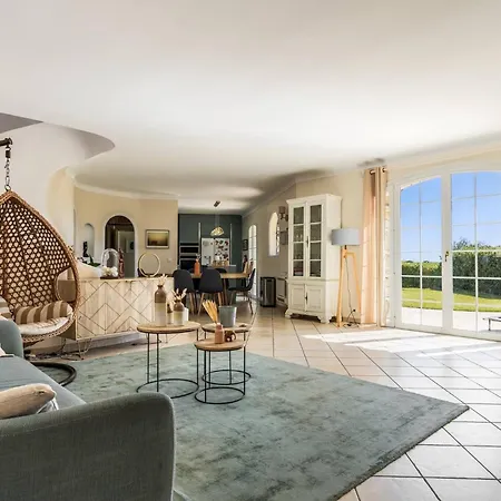 Charming Provencal Family House With Swimming Pool Holiday home